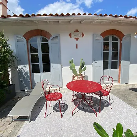 Вилла Avec Piscine, Wifi Et Jardin Au Coeur Des Abatilles, Proche Et Commerces - Fr-1-374-202 *