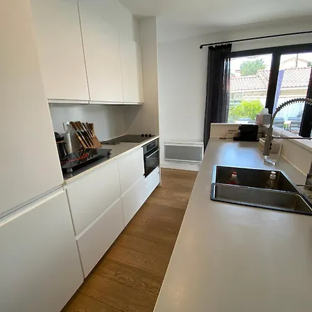 Avec Piscine, Wifi Et Jardin Au Coeur Des Abatilles, Proche Et Commerces - Fr-1-374-202 * Arcachon